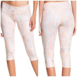 Alo Airbrush Crop Legging, Tropical Python Snake